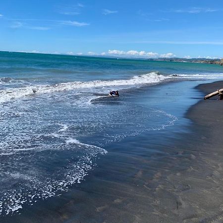 Urenui Beach Bach Luaran gambar